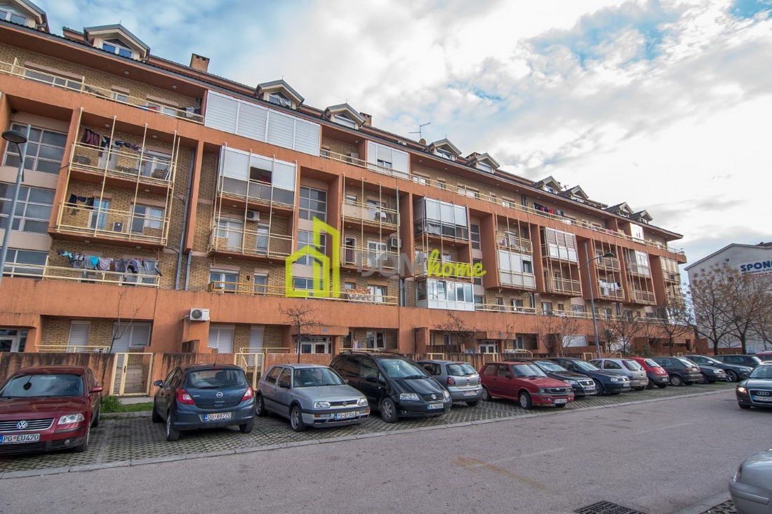 Dvosoban stan 76m2, Stari Aerodrom